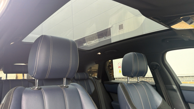 Land Rover Range Rover Velar 2.0 D200 R-Dynamic SE 5dr Auto Diesel Estate